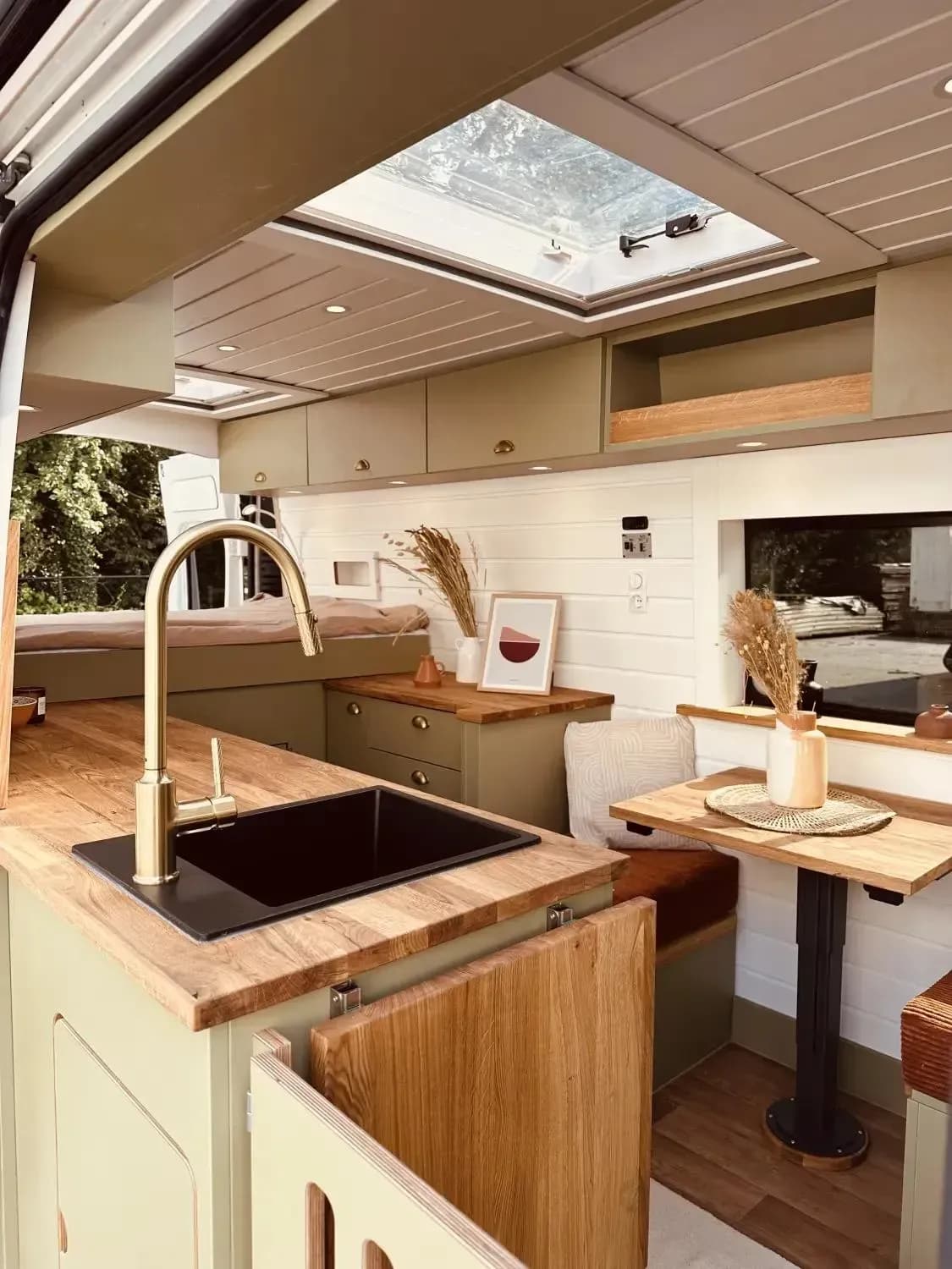 Individueller Camper-Ausbau für Familien in Stuttgart