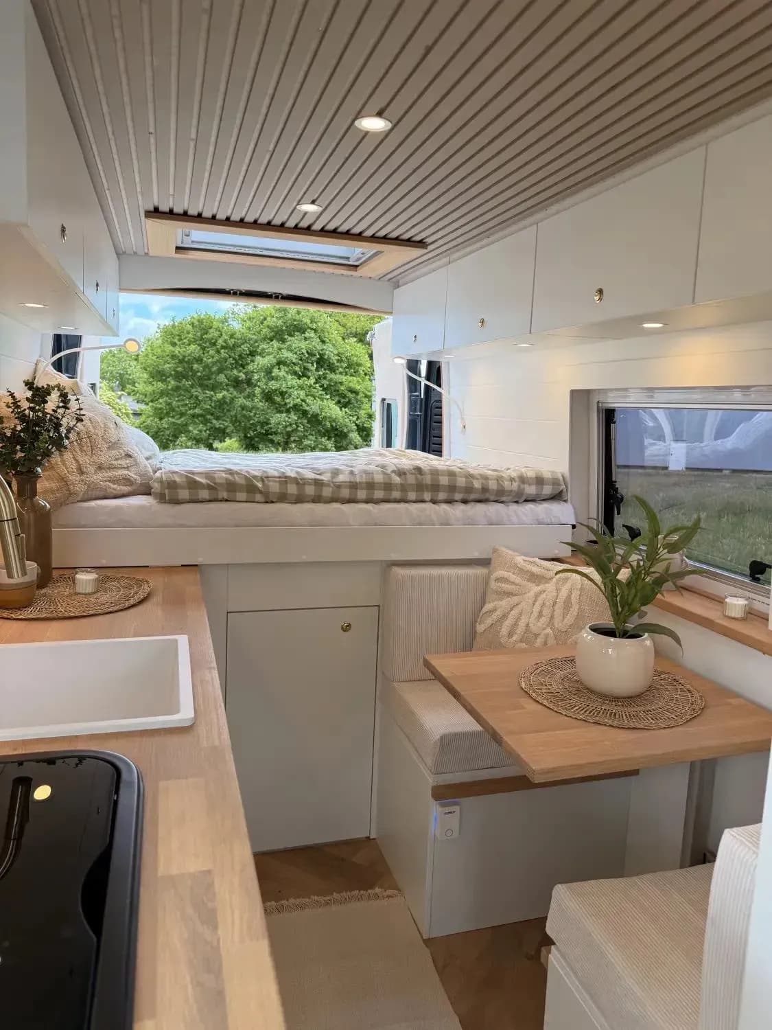 Maßgeschneiderte Campervan-Ausstattung in Düsseldorf